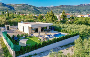 Nice Home In Kastel Novi With Outdoor Swimming Pool